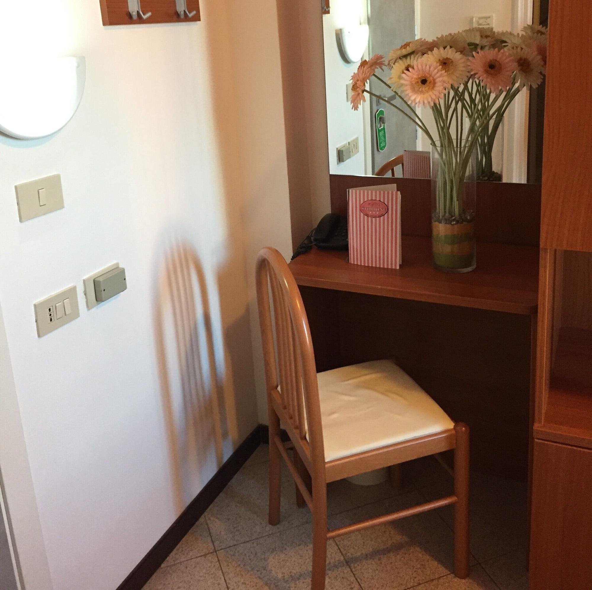 Hotel Storione Lido di Jesolo Buitenkant foto