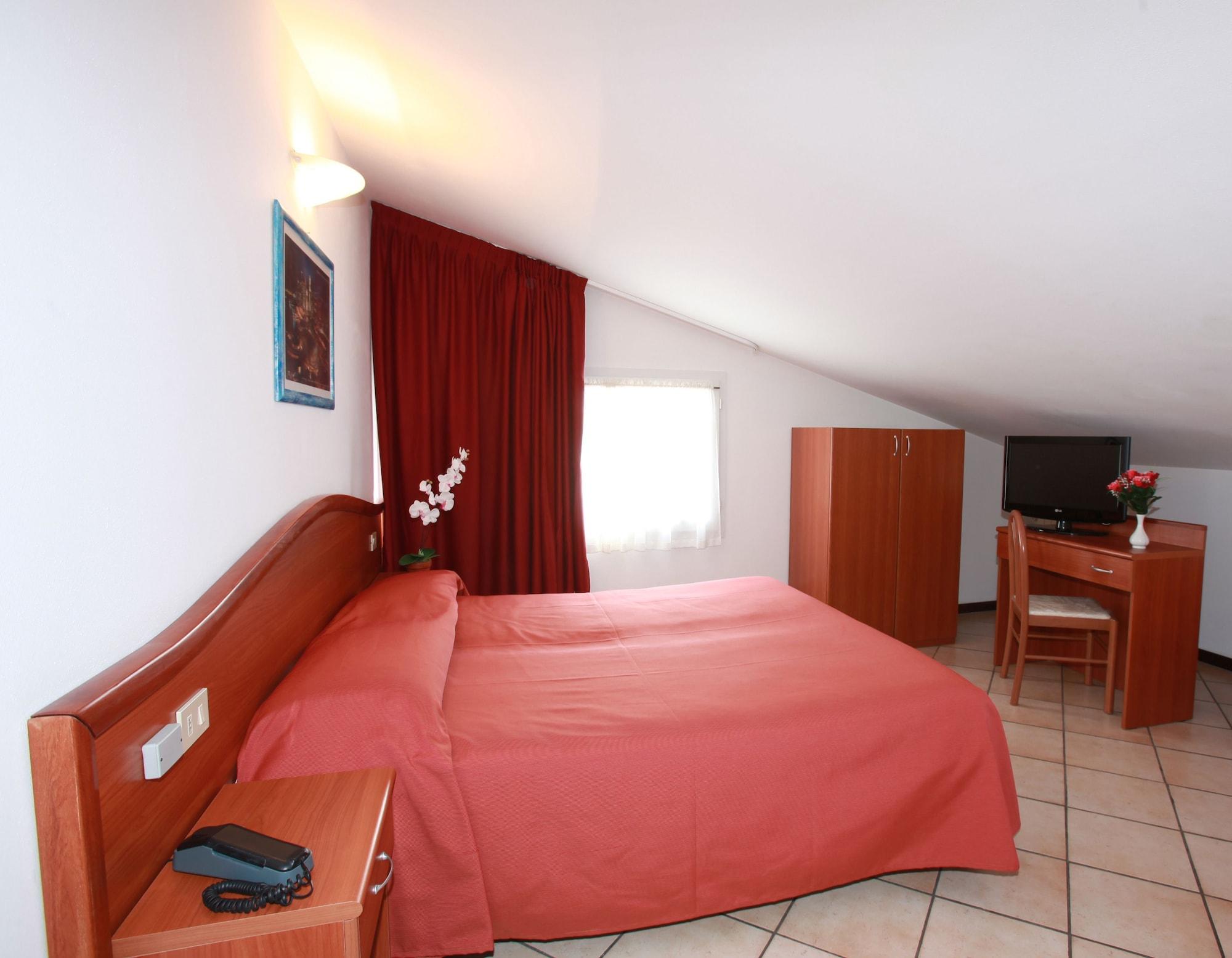 Hotel Storione Lido di Jesolo Buitenkant foto
