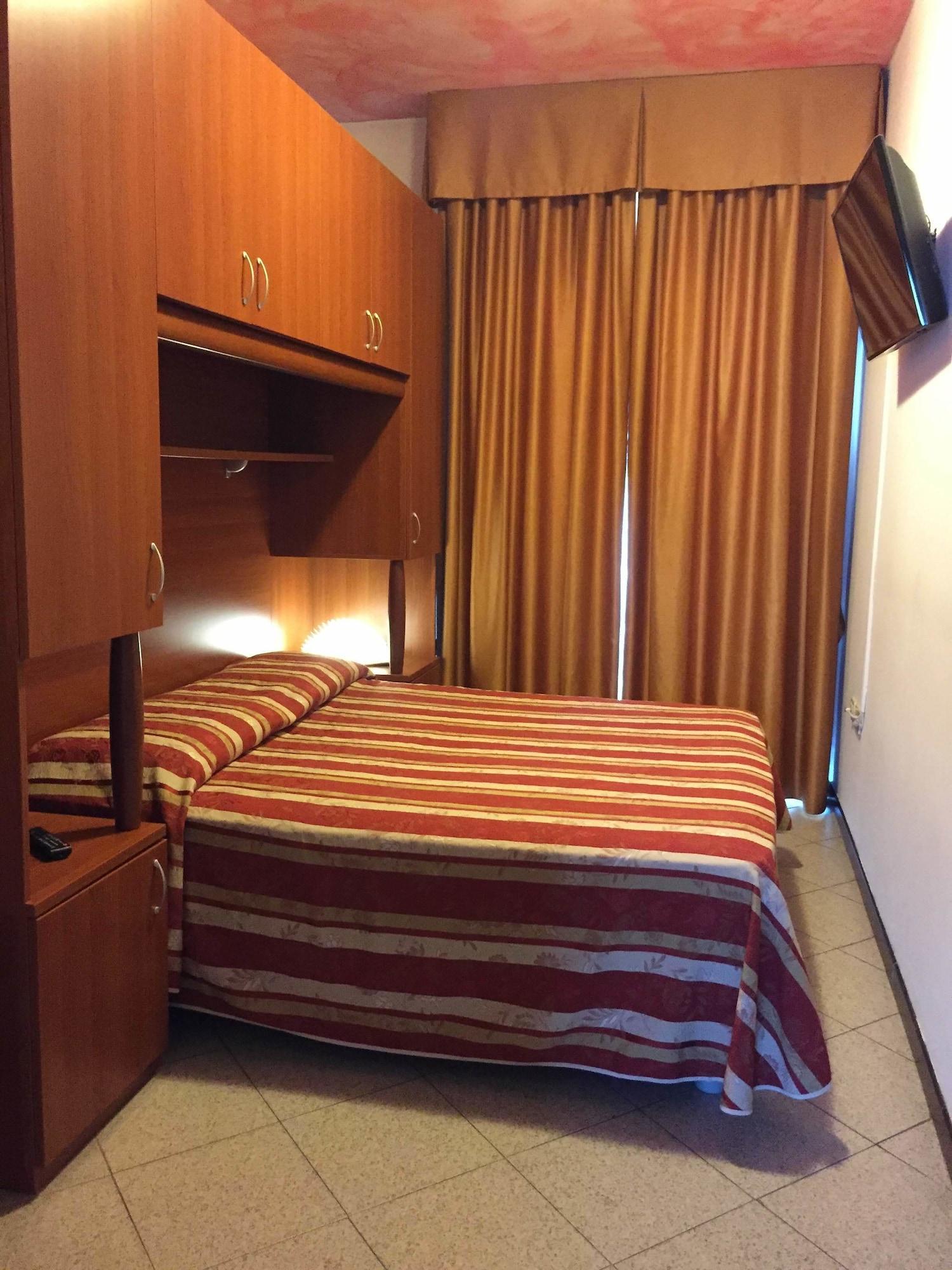 Hotel Storione Lido di Jesolo Buitenkant foto