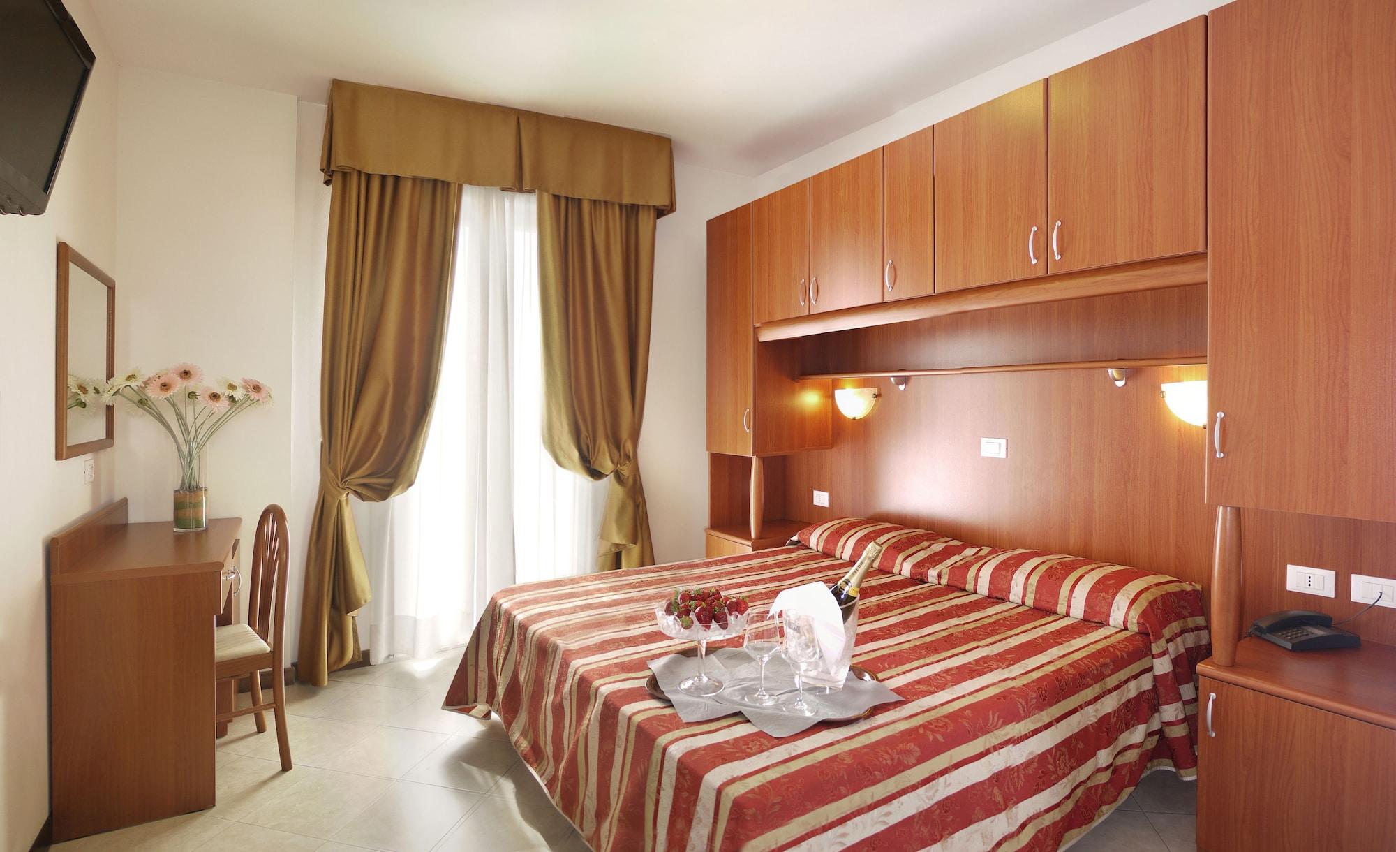 Hotel Storione Lido di Jesolo Buitenkant foto