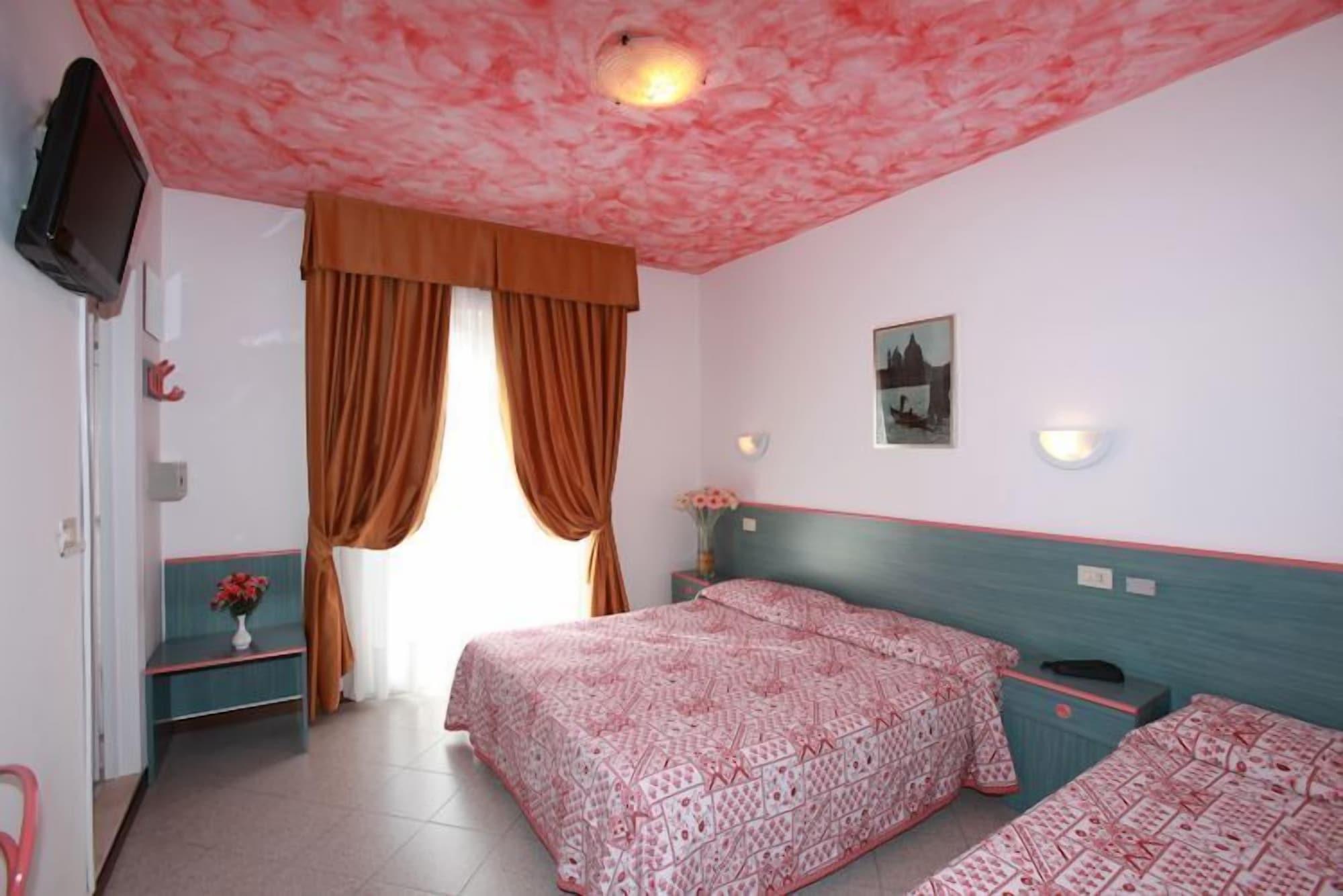 Hotel Storione Lido di Jesolo Buitenkant foto