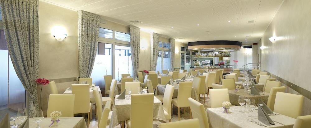 Hotel Storione Lido di Jesolo Buitenkant foto