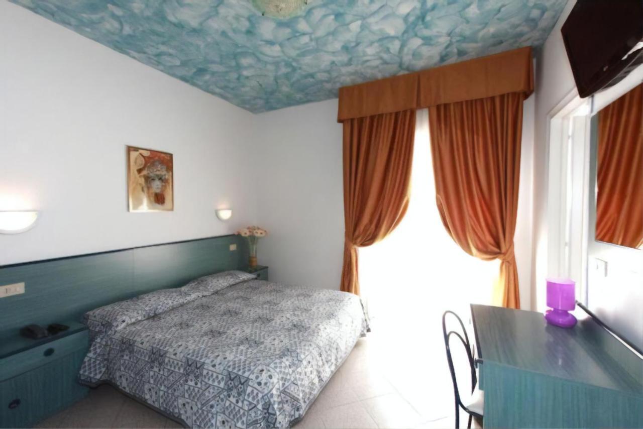 Hotel Storione Lido di Jesolo Buitenkant foto